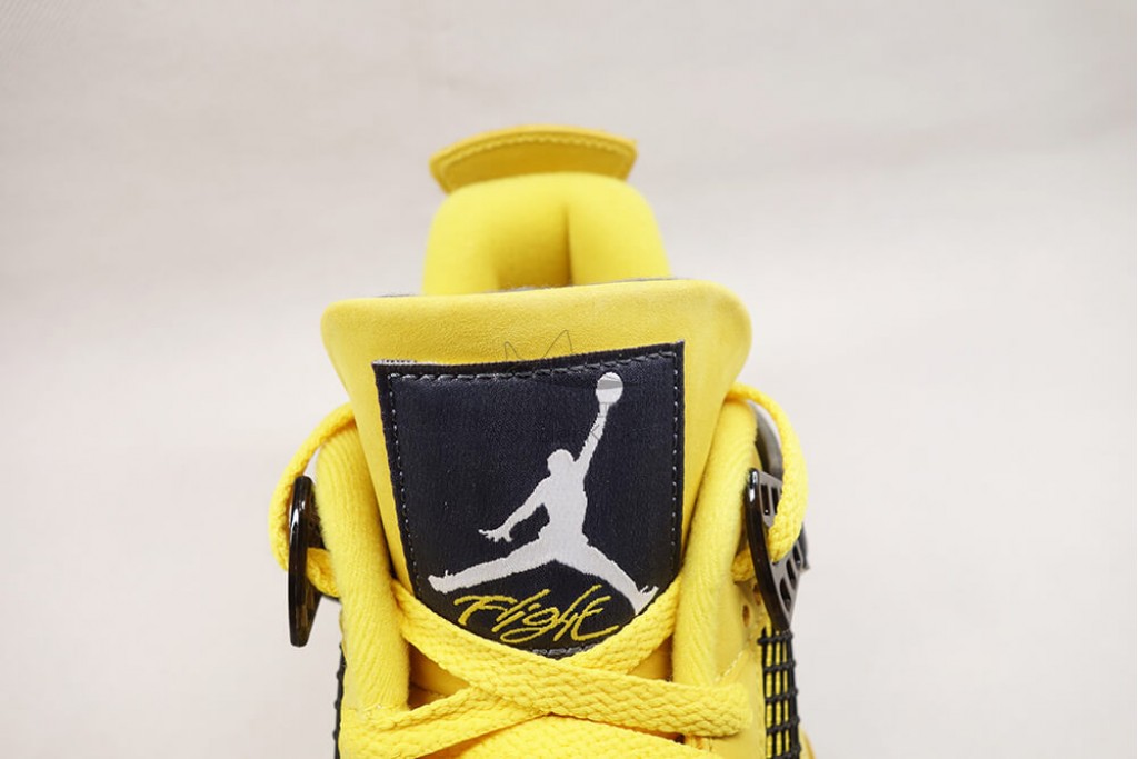 air jordan 4 retro lightning (2021)