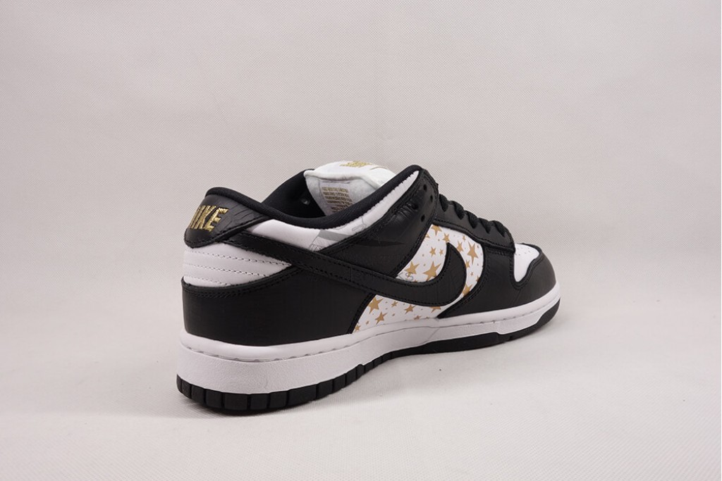 sb dunk low S*p*e stars black