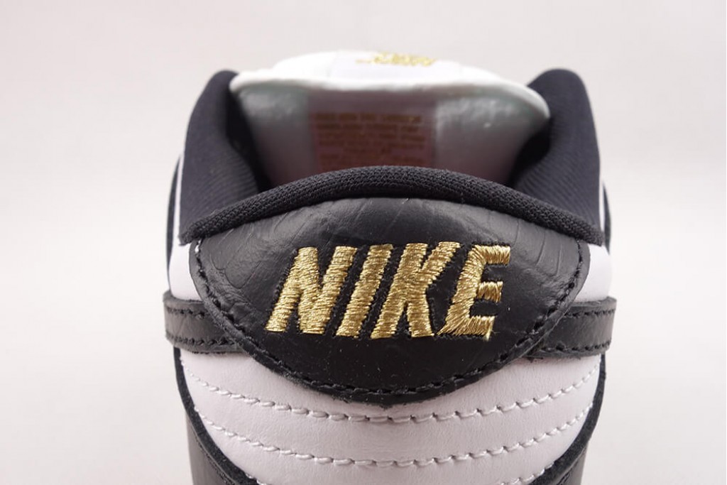 sb dunk low S*p*e stars black