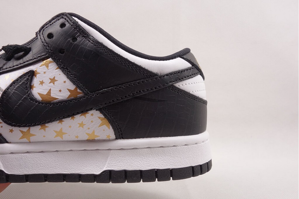 sb dunk low S*p*e stars black