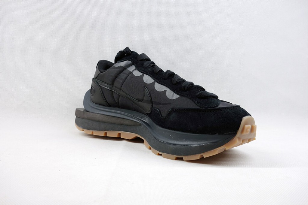vaporwaffle sacai black gum